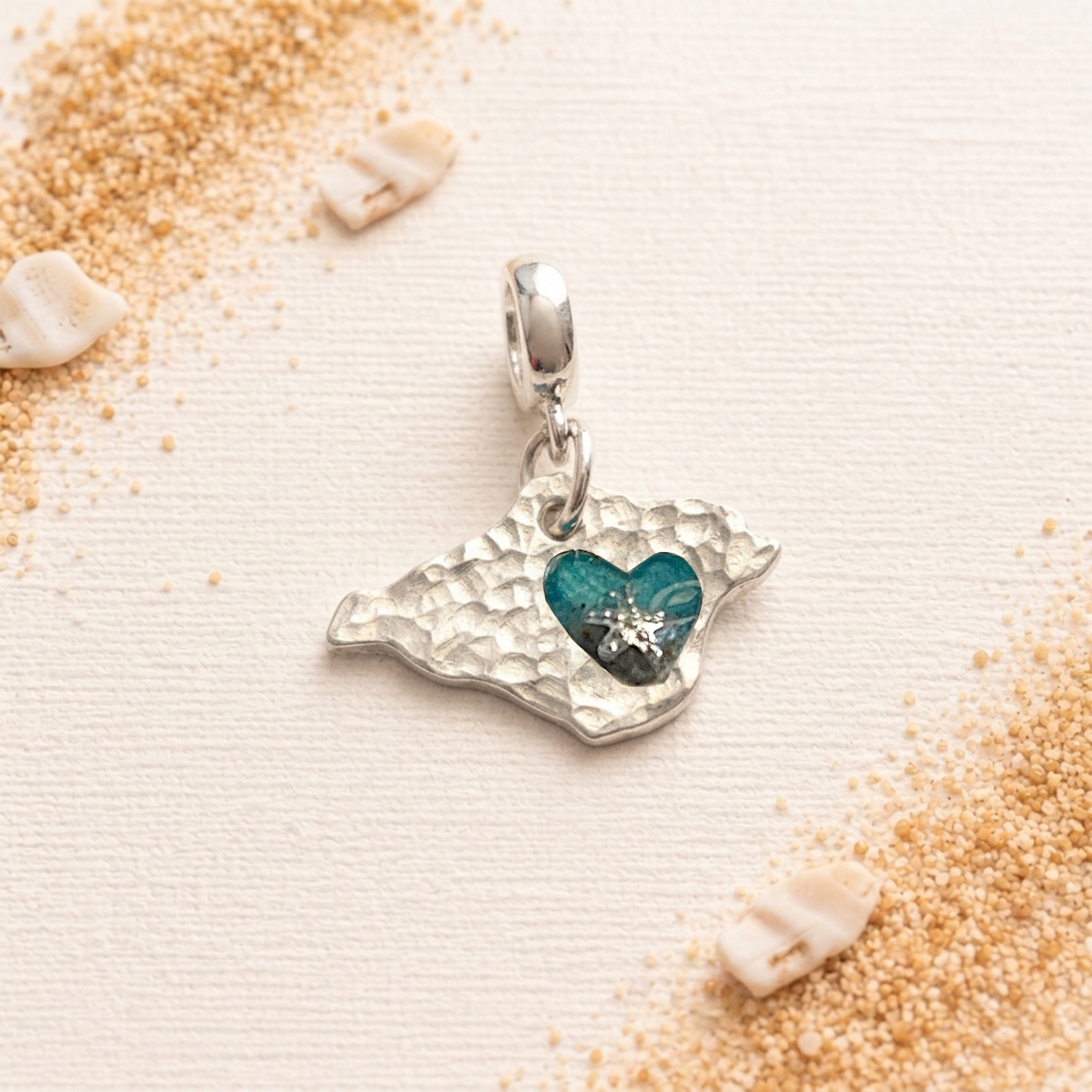 isle-of-wight-silver-heary-shaped-charm